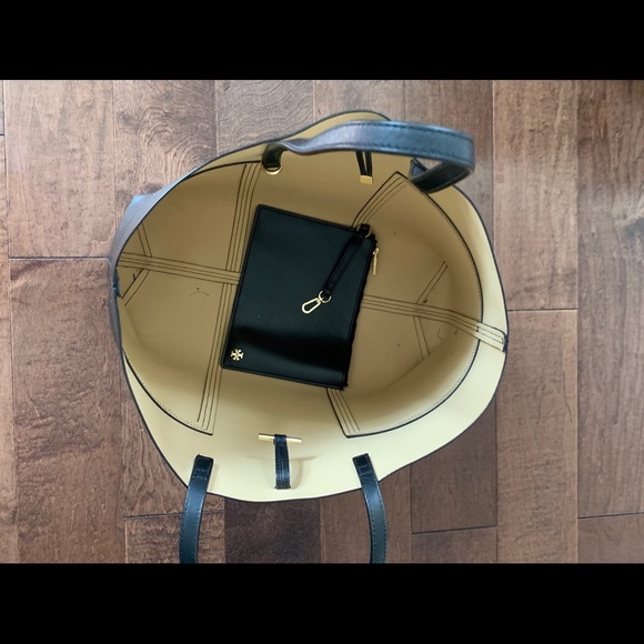 TONY BURCH purse - Picture 2 of 3